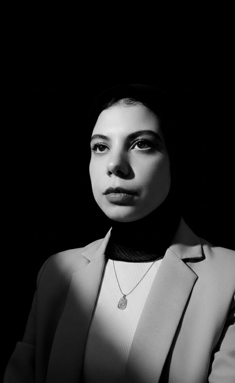 الأستاذة / إسراء يحيى